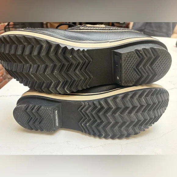 Sorel Black and Tan Winter Boots - Picture 6 of 7